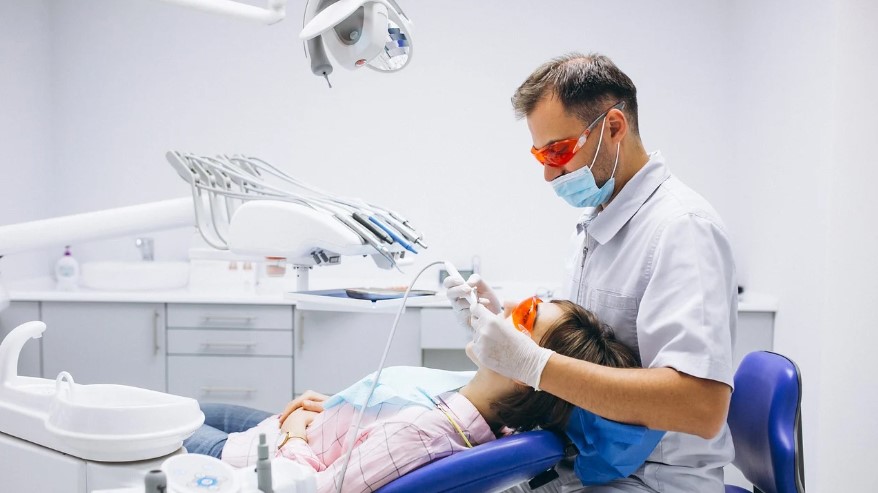 teeth whitening procedure in lansing mi